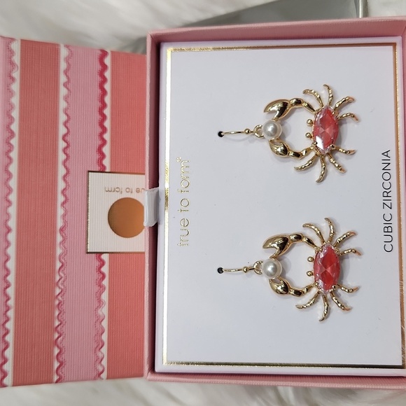 🔹️True to Form🔹️ Crab Earrings w Pearls and Pink Red Cubic Zirconia Stone - Picture 2 of 5